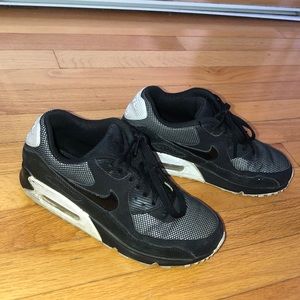 Women's Nike Air Max 90